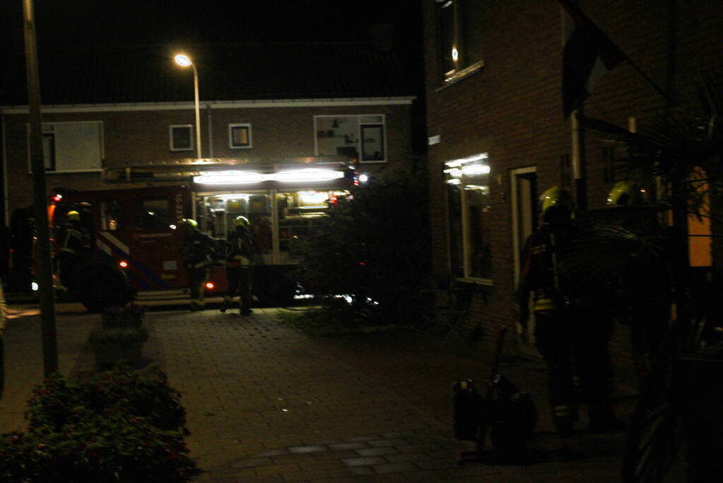Persoon gewond na brand bij woning
