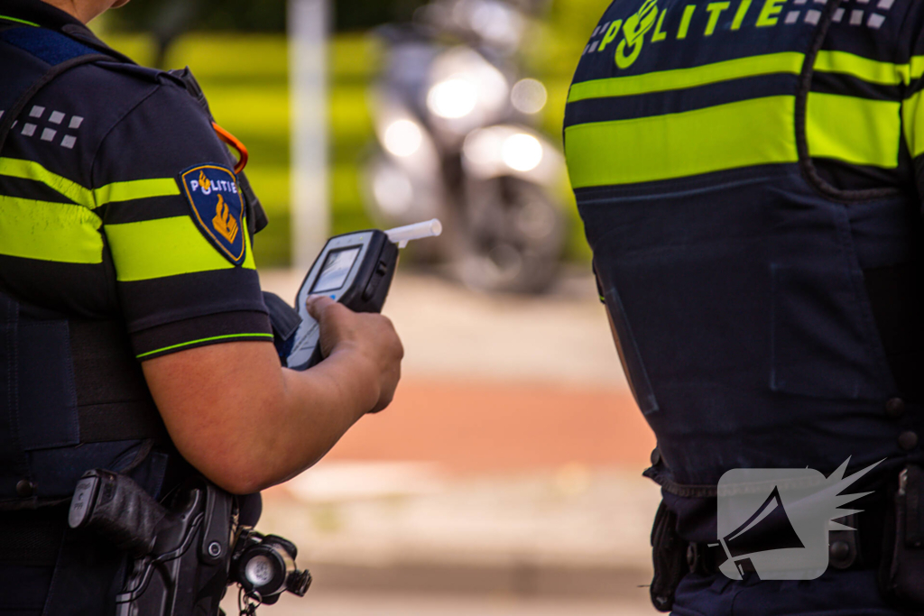 Politieachtervolging eindigt in aanrijding