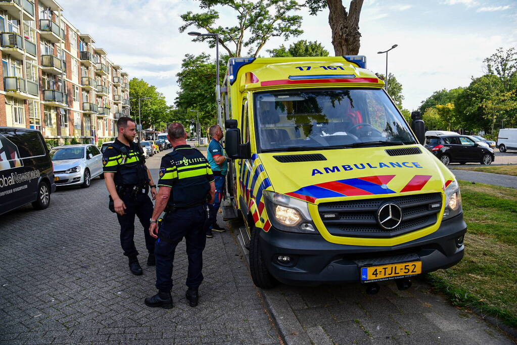 Persoon gewond na val door raam bij ruzie