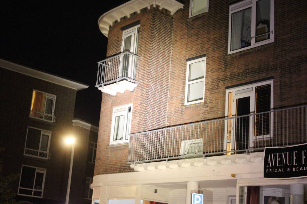 Politie omsingeld pand na melding schietpartij