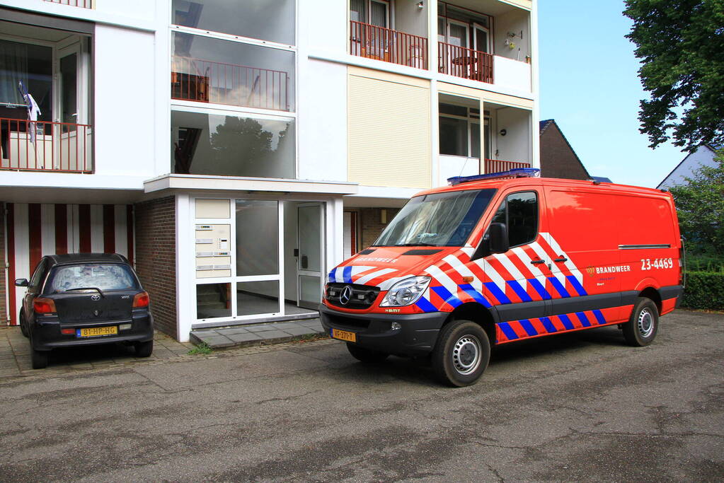 Brandweer doet onderzoek naar vreemde lucht