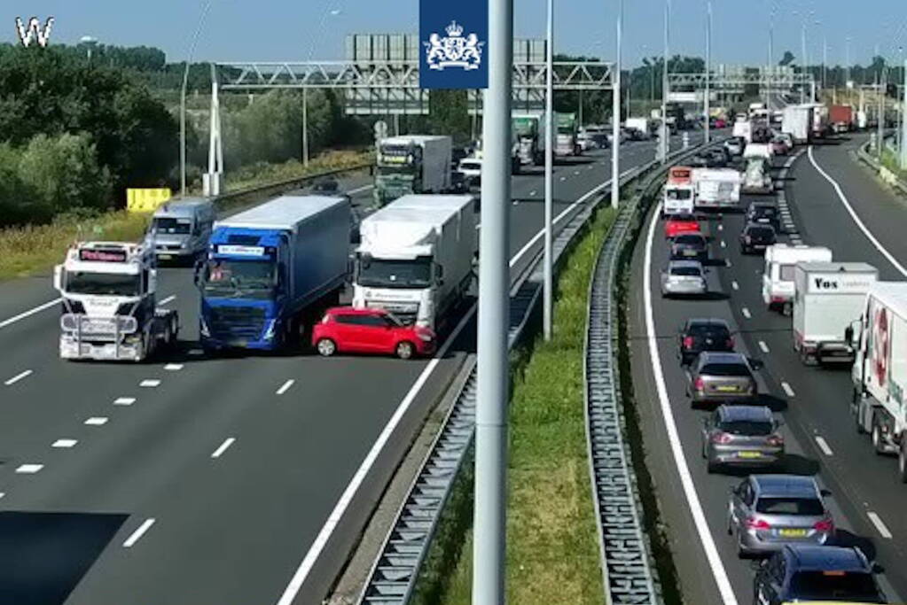 File na verkeersongeval knooppunt Batadorp