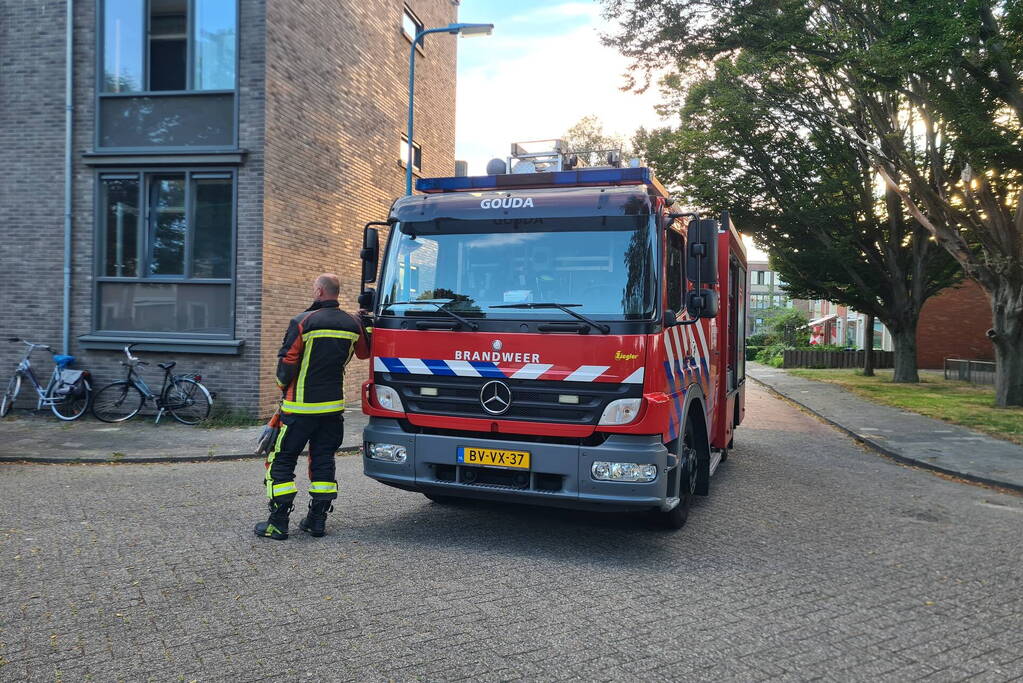 Onderzoek naar vreemde lucht in flat