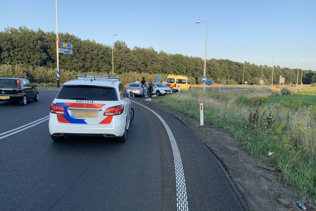 Schade bij ongeval op rotonde