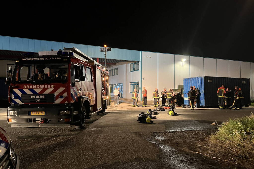 Heftruck veroorzaakt brand in pand