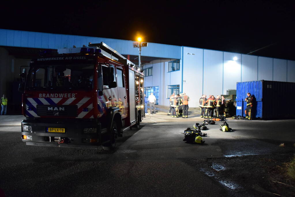 Heftruck veroorzaakt brand in pand