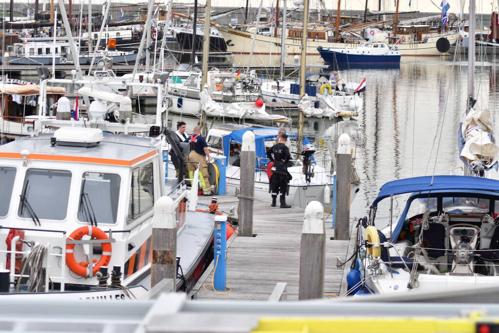 Brandweer inzet na zink gevaar schip