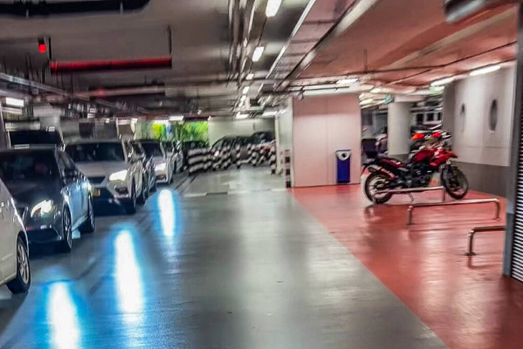 Politie ontruimd parkeergarage na opstopping