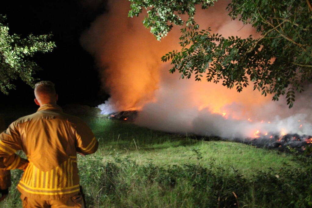 Hevige brand op akker