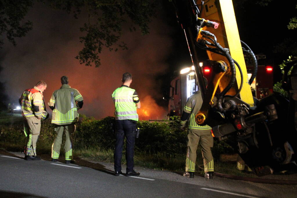 Hevige brand op akker