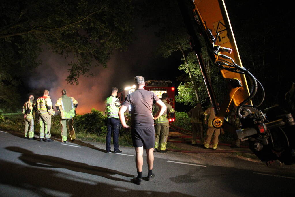 Hevige brand op akker