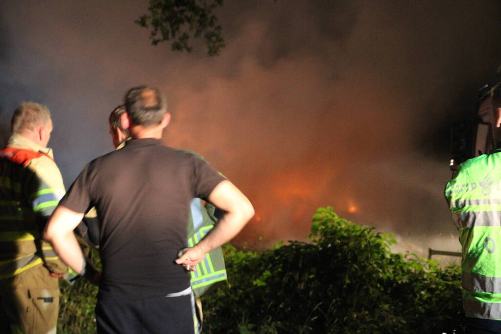 Hevige brand op akker