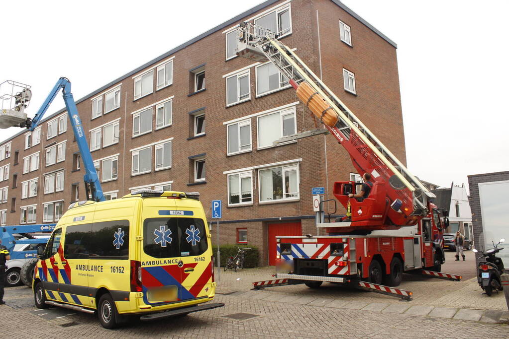 Traumahelikopter landt op speelveld