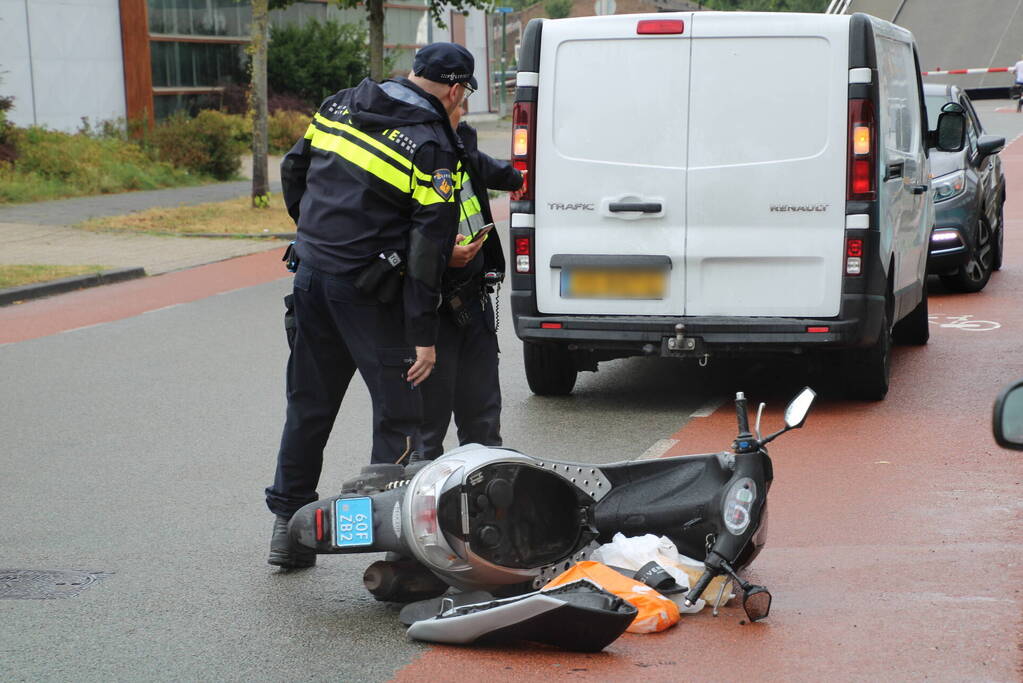Scooterrijder ernstig gewond na ongeval
