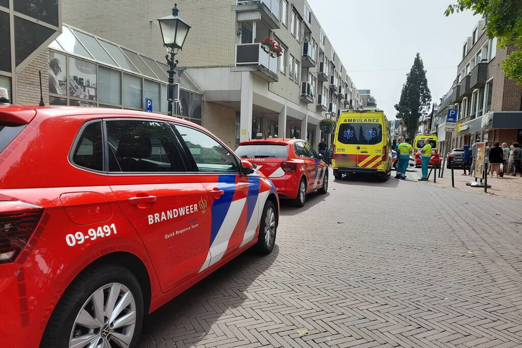 Straat afgezet voor verward persoon