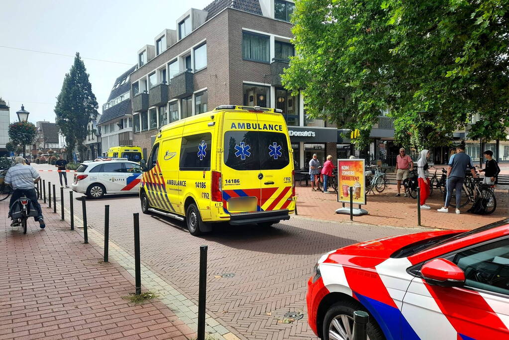 Straat afgezet voor verward persoon