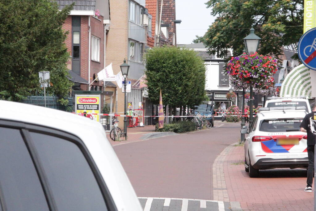 Straat afgezet voor verward persoon