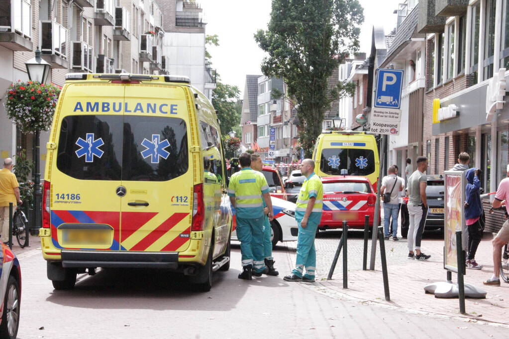Straat afgezet voor verward persoon