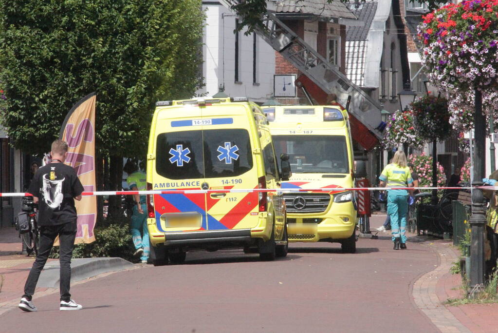 Straat afgezet voor verward persoon