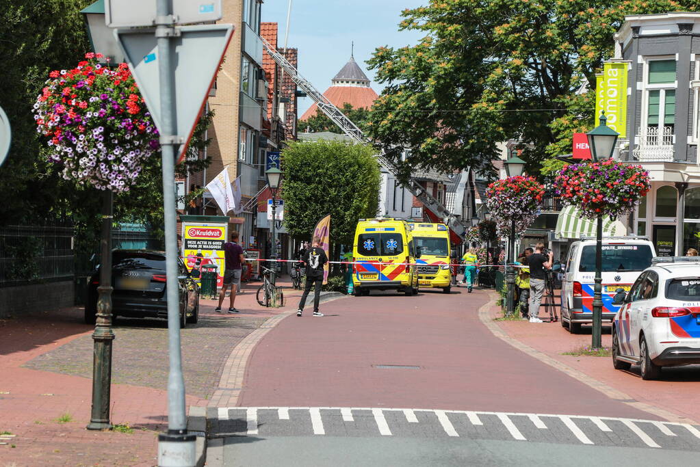 Straat afgezet voor verward persoon
