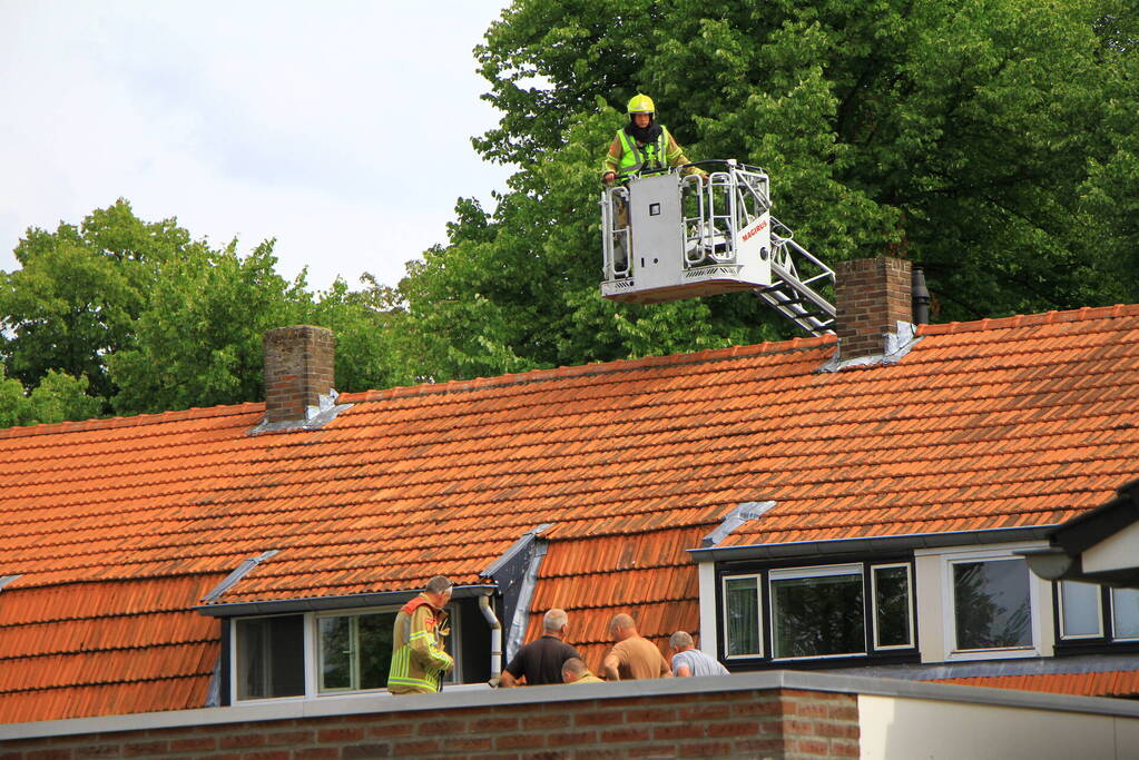 Brand tijden werkzaamheden op dak
