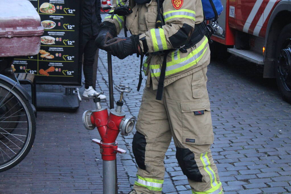 Brand in bosschage bij stadswoning