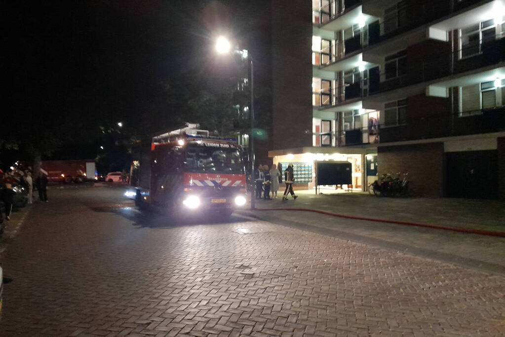 Grote uitslaande brand in appartementencomplex