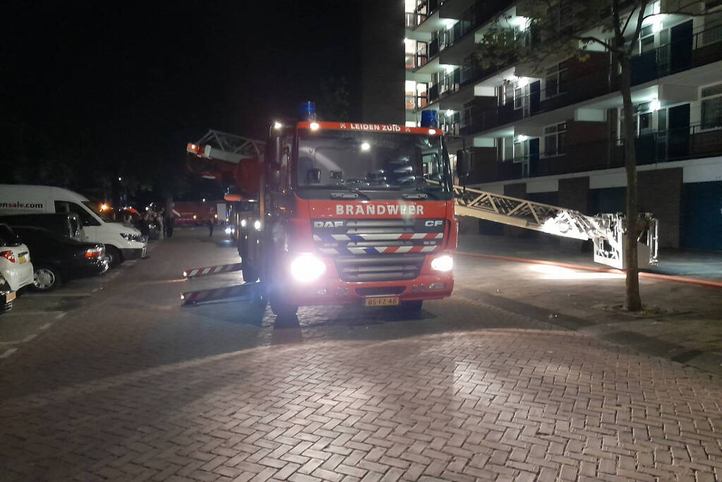 Grote uitslaande brand in appartementencomplex