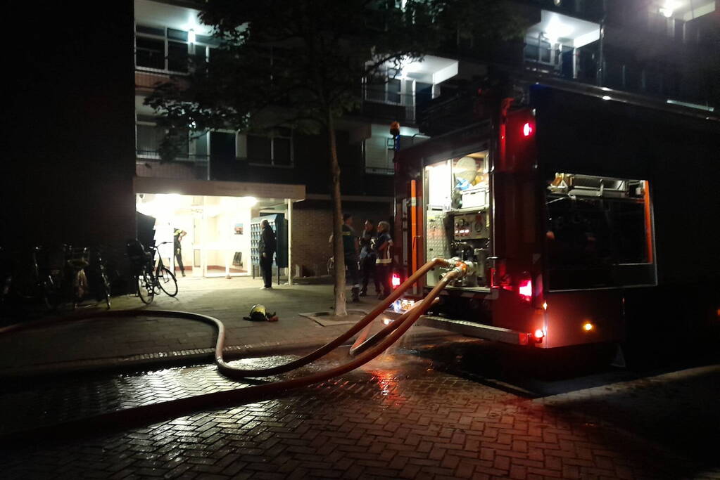 Grote uitslaande brand in appartementencomplex