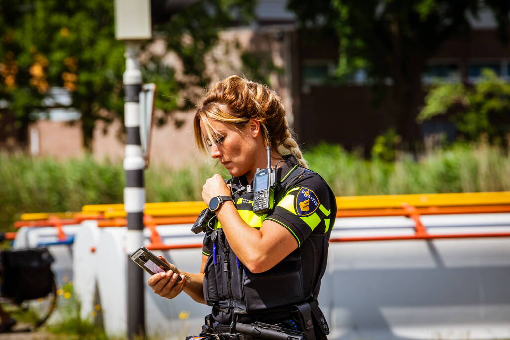Snorfietsster gewond bij aanrijding met auto