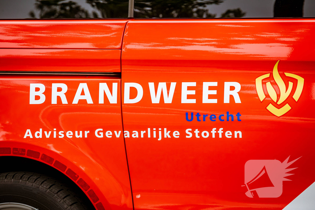 Brandweer doet metingen vanwege gaslucht