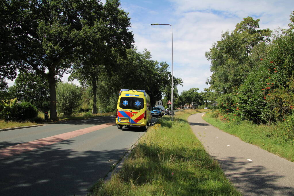 Motorrijder gewond bij botsing met auto