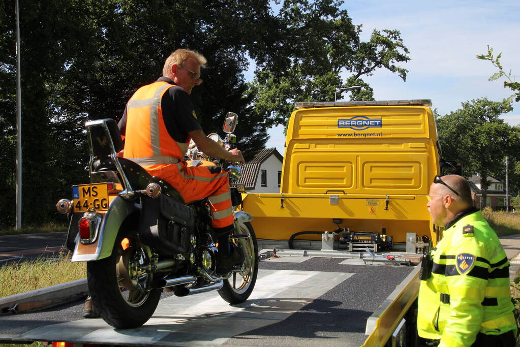 Motorrijder gewond bij botsing met auto
