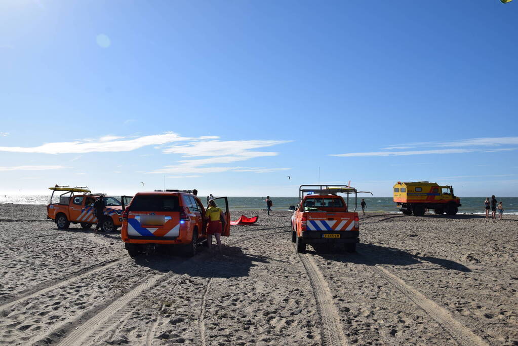 Surfers in problemen geraakt op zee