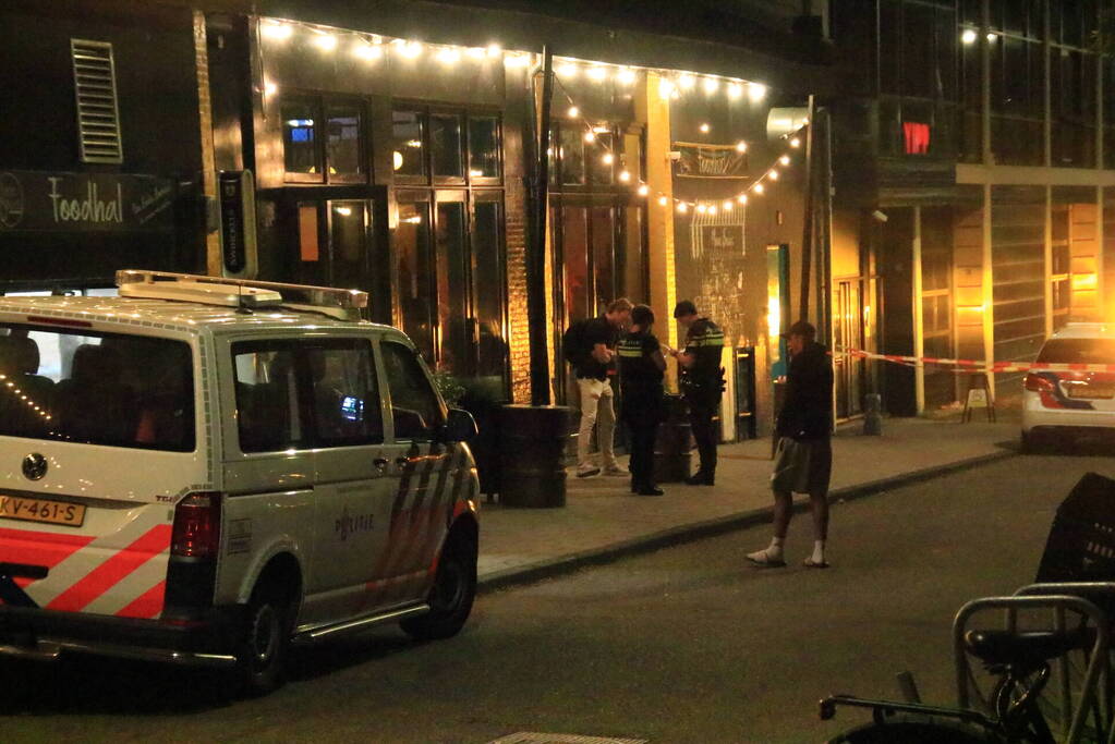 Baksteen gebruikt bij schermutseling op woonboot