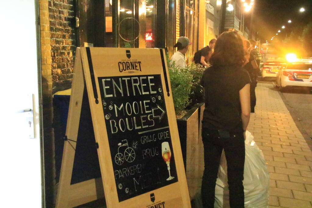 Baksteen gebruikt bij schermutseling op woonboot