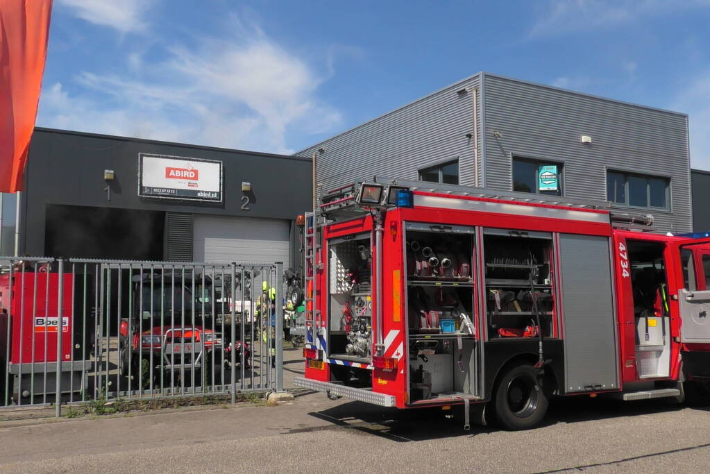 Brand in loods van verhuurbedrijf Abird