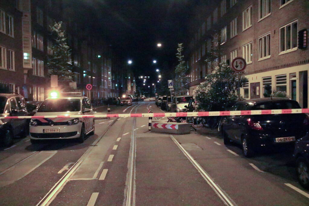 Twee mannen op de vlucht na schietpartij op woning