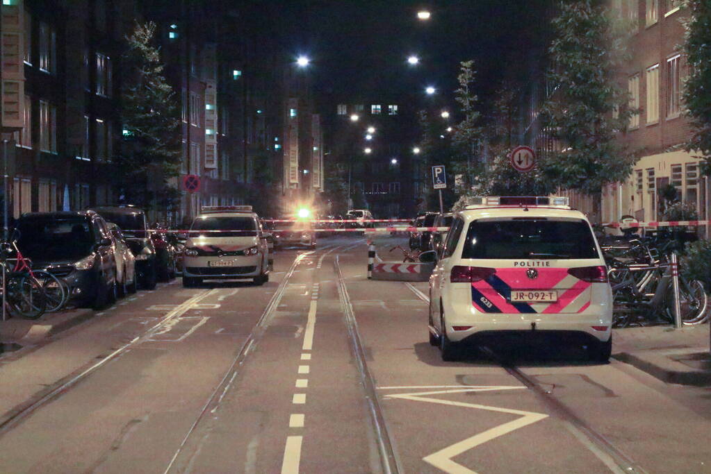 Twee mannen op de vlucht na schietpartij op woning