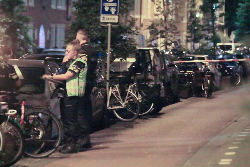 Twee mannen op de vlucht na schietpartij op woning