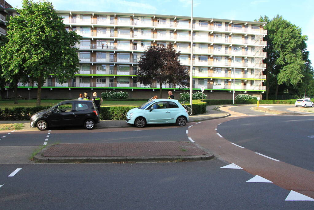 Fietser gewond geraakt bij aanrijding op rotonde