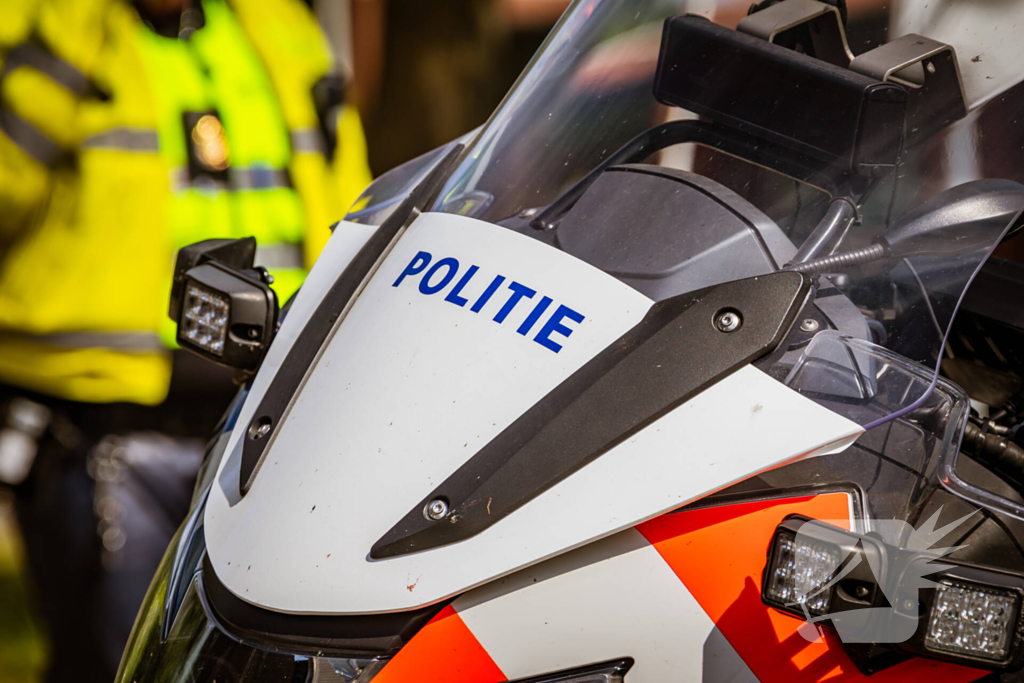 Politie doet inval in woning na mogelijke schietpartij