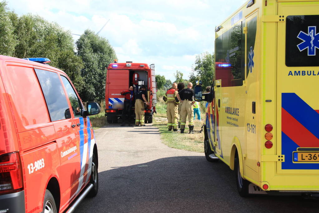 Veel hulpdiensten aanwezig voor persoon te water in Ouderkerkerplas