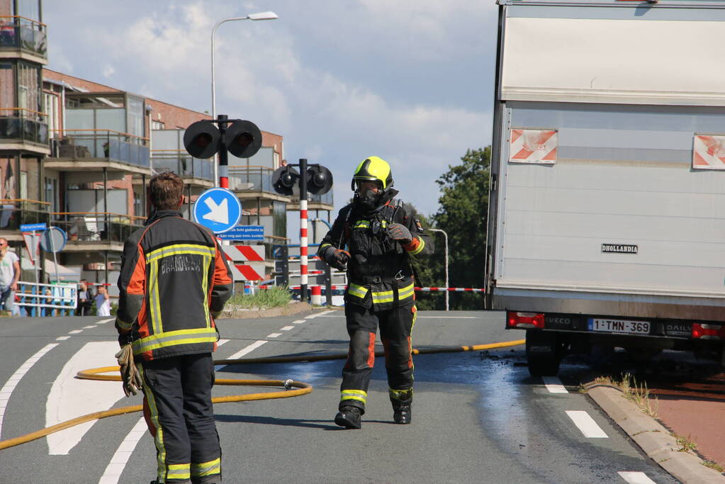 Bakwagen vanwege brand beschadigd