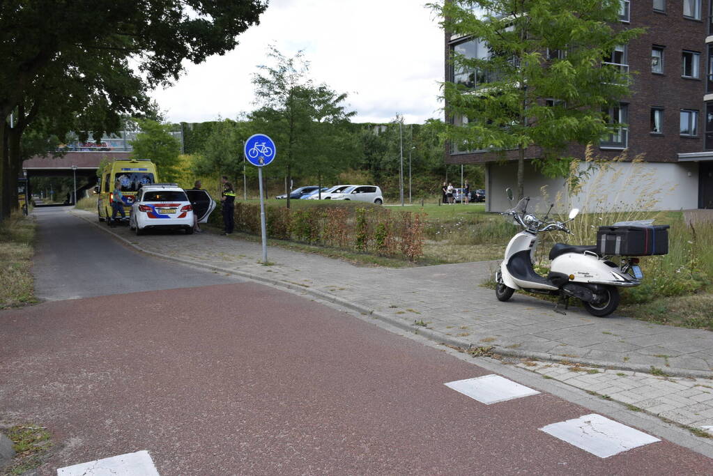 Scooterrijder komt hard ten val