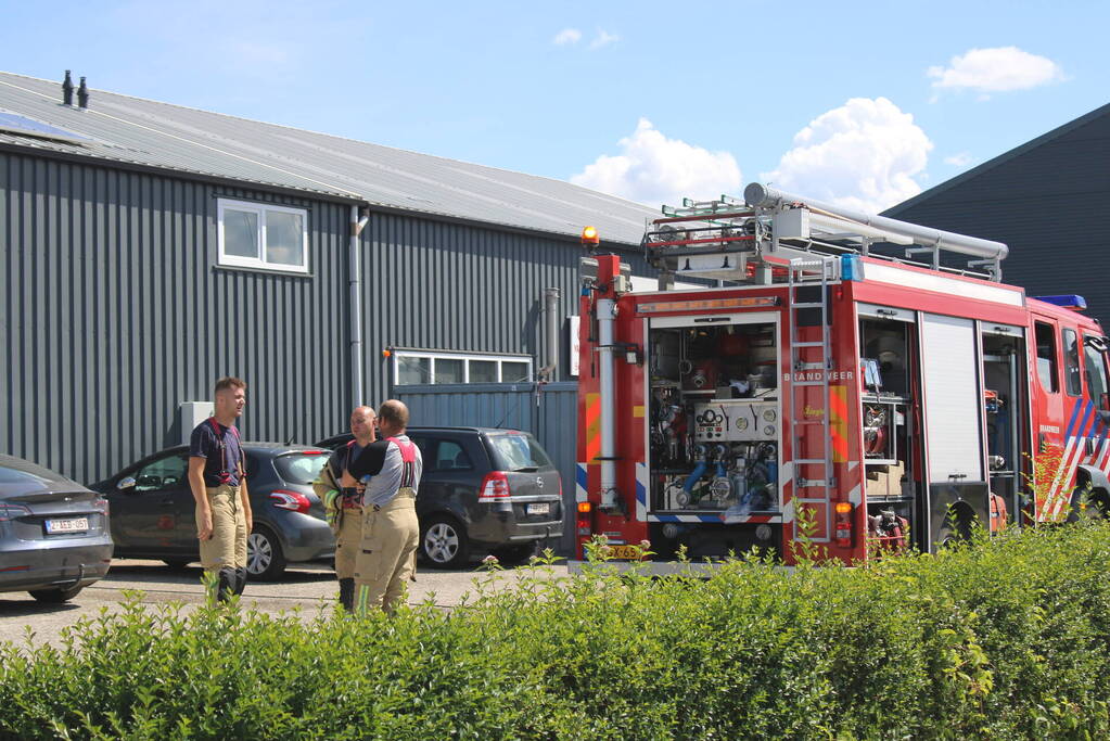 Kortsluiting zorgt voor brand in loods