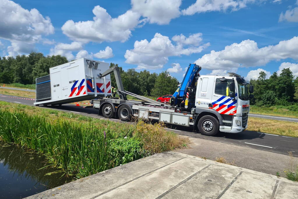 Zwaargewonde en dode na frontale aanrijding