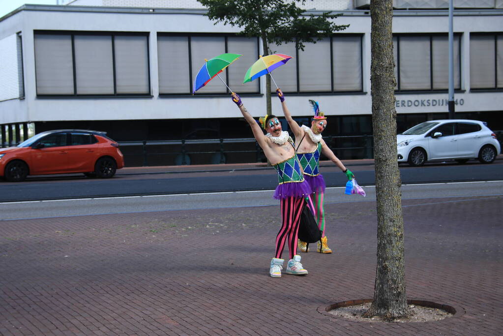 Gezellige drukte tijden Gay Pride 2022