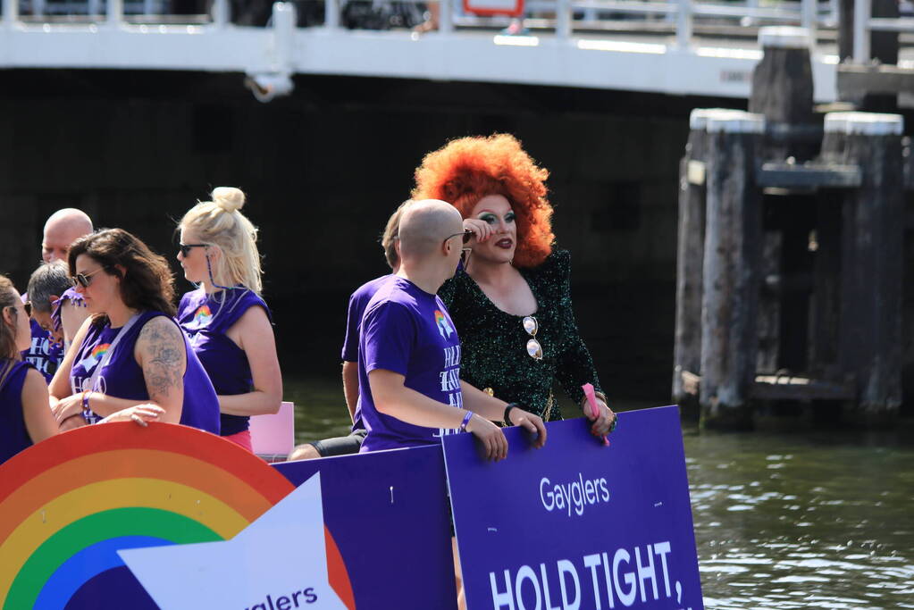 Gezellige drukte tijden Gay Pride 2022