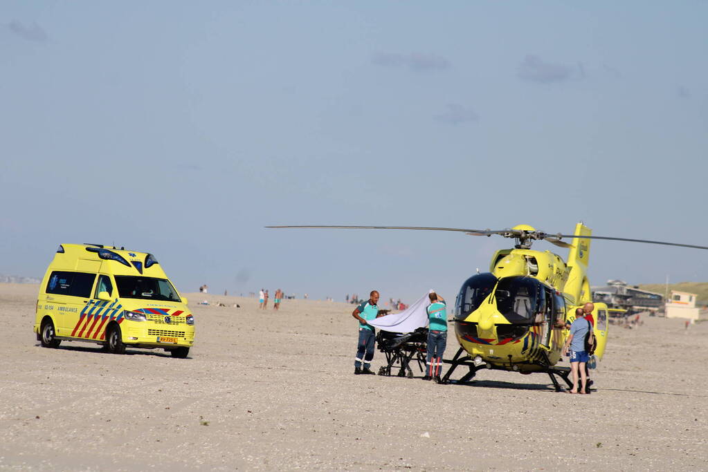 Hulpdiensten massaal ingezet voor drenkeling in Noordzee